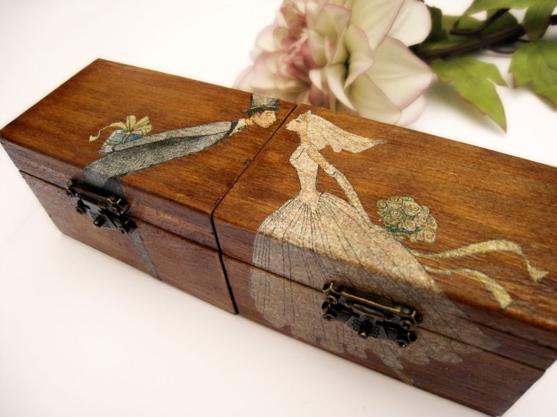 Personalized rustic ring bearer box