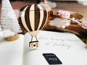 Personalized Hot air balloon SD memory card holder magnet